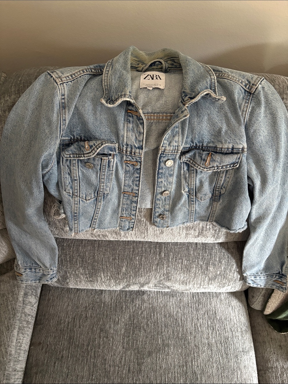 ZARA Light Wash Cropped Denim Jacket